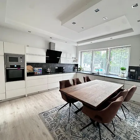 Wunderschoene In Linden Apartment